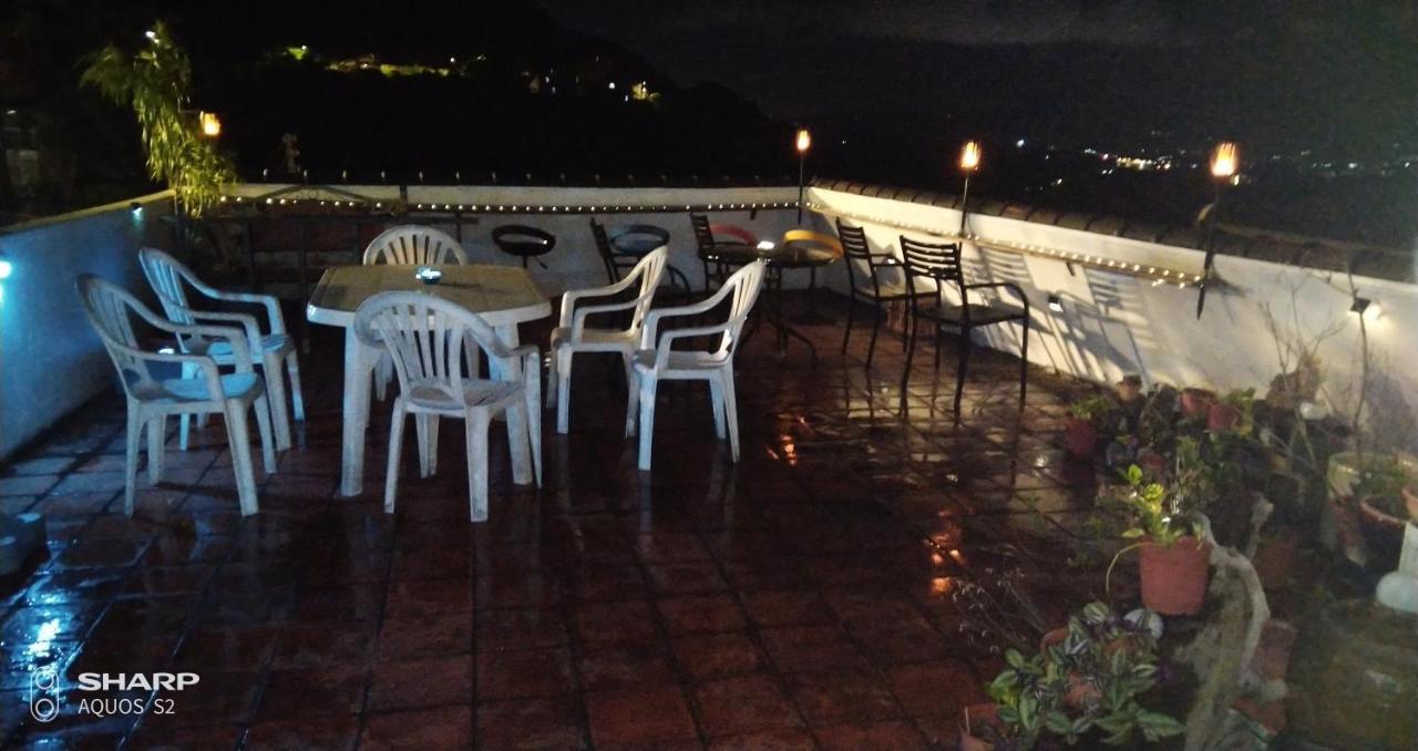 Sunday Inn جيوفين المظهر الخارجي الصورة